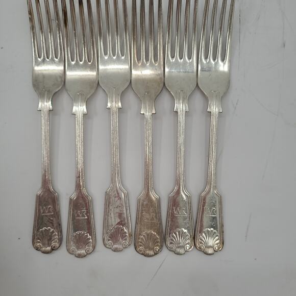 Sheffield England Antique Silver Plate Fiddle Thread and Shell 6 Dinner Fork 2-2